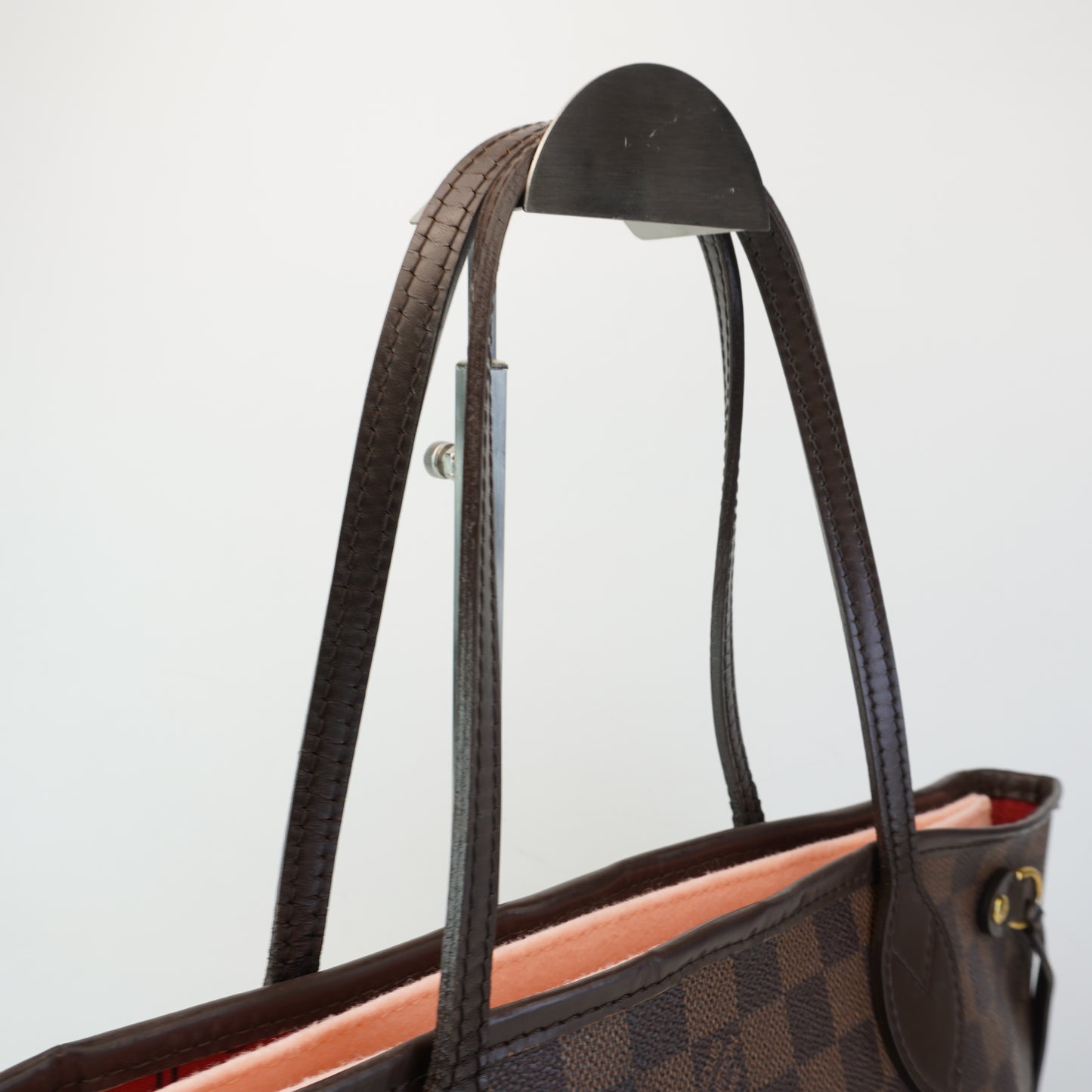 Louis Vuitton	Neverfull PM