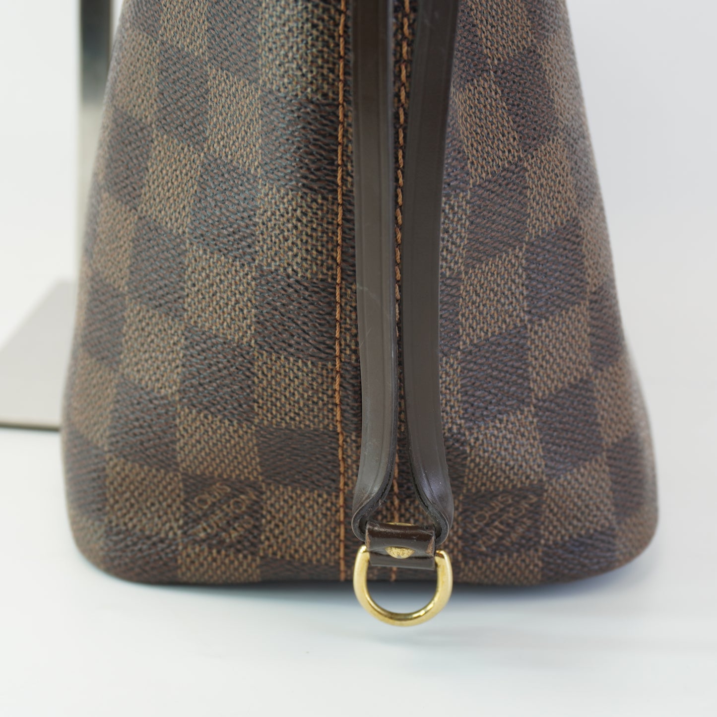 Louis Vuitton	Neverfull PM