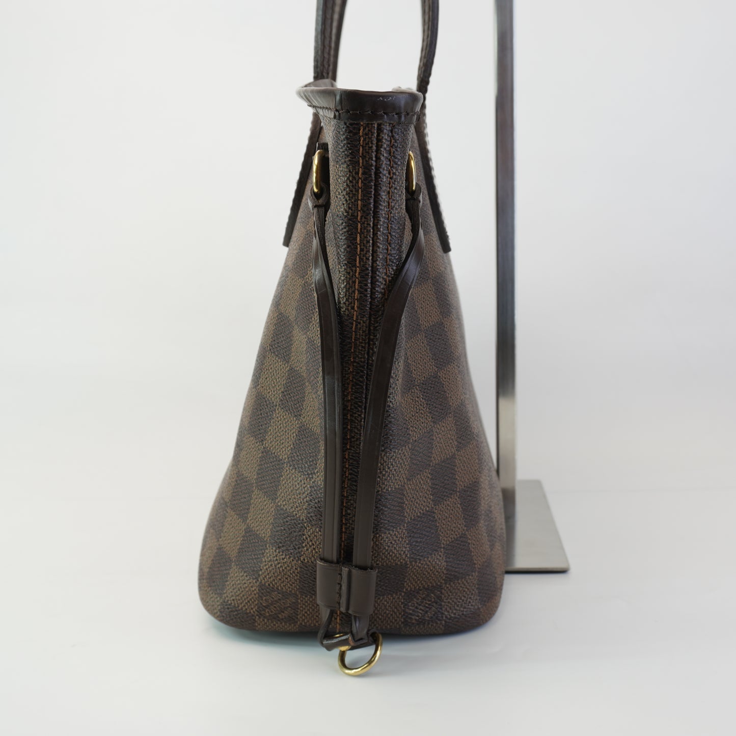 Louis Vuitton	Neverfull PM
