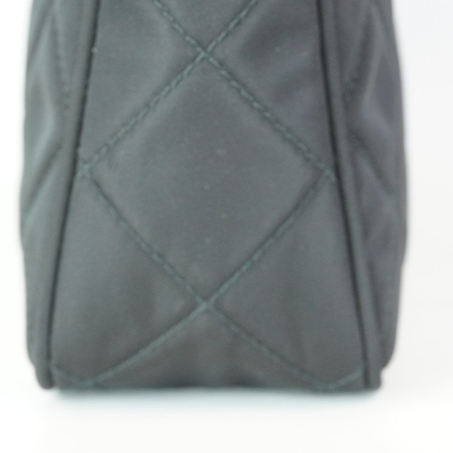 Prada Re-Edition 2000 Nylon Hobo