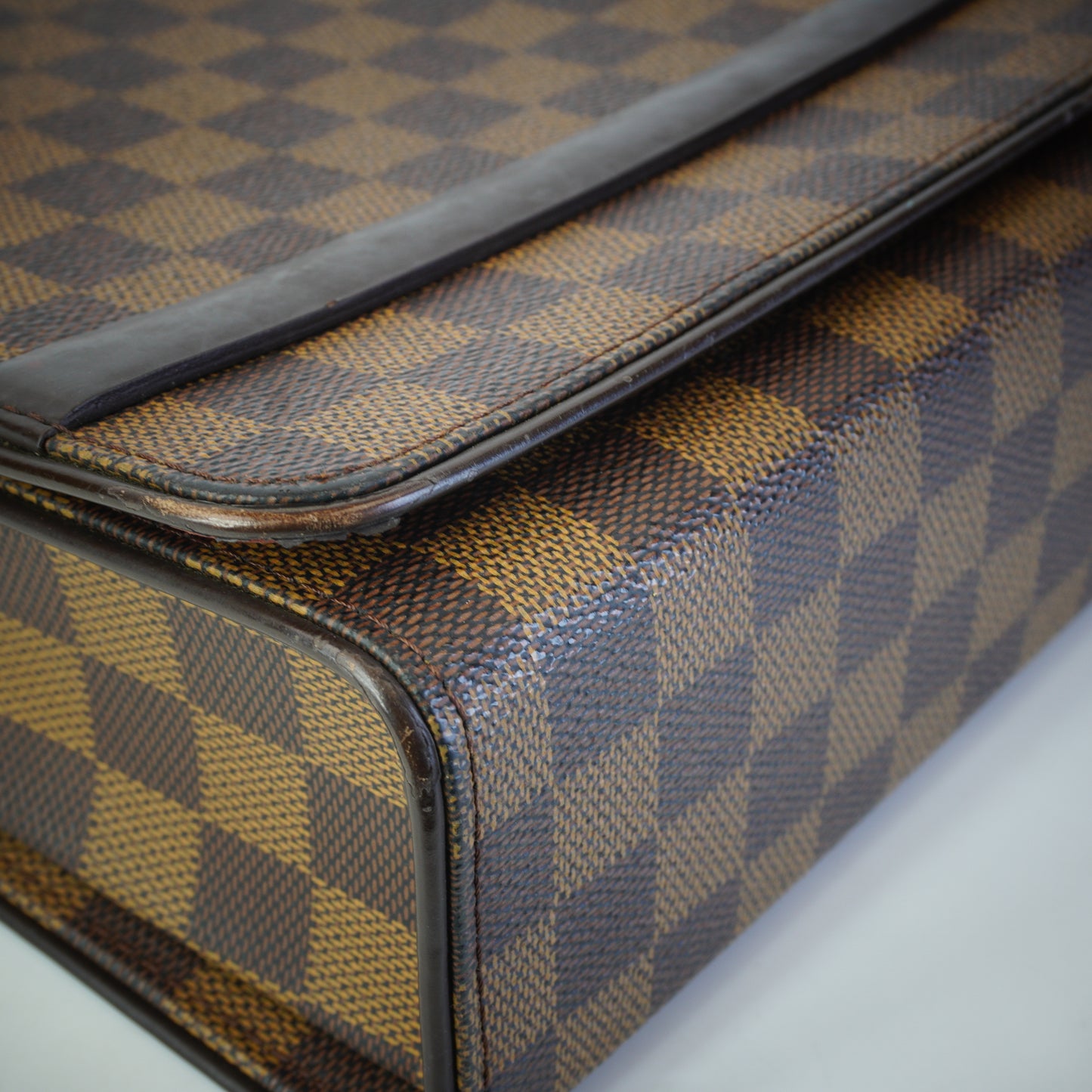 Louis Vuitton	Tribeca Long Shoulder Bag DE Medium