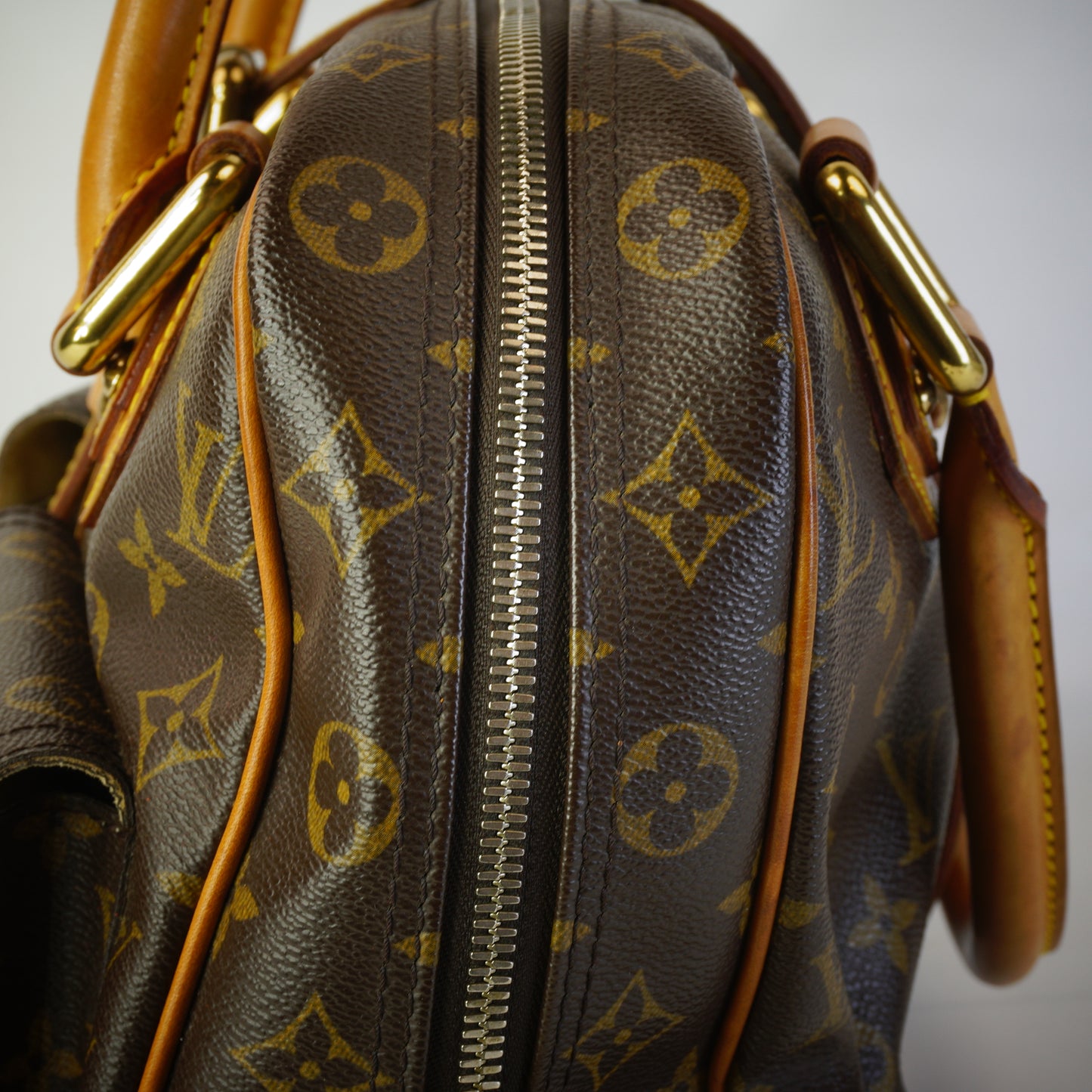 Louis Vuitton	Manhattan GM GHW