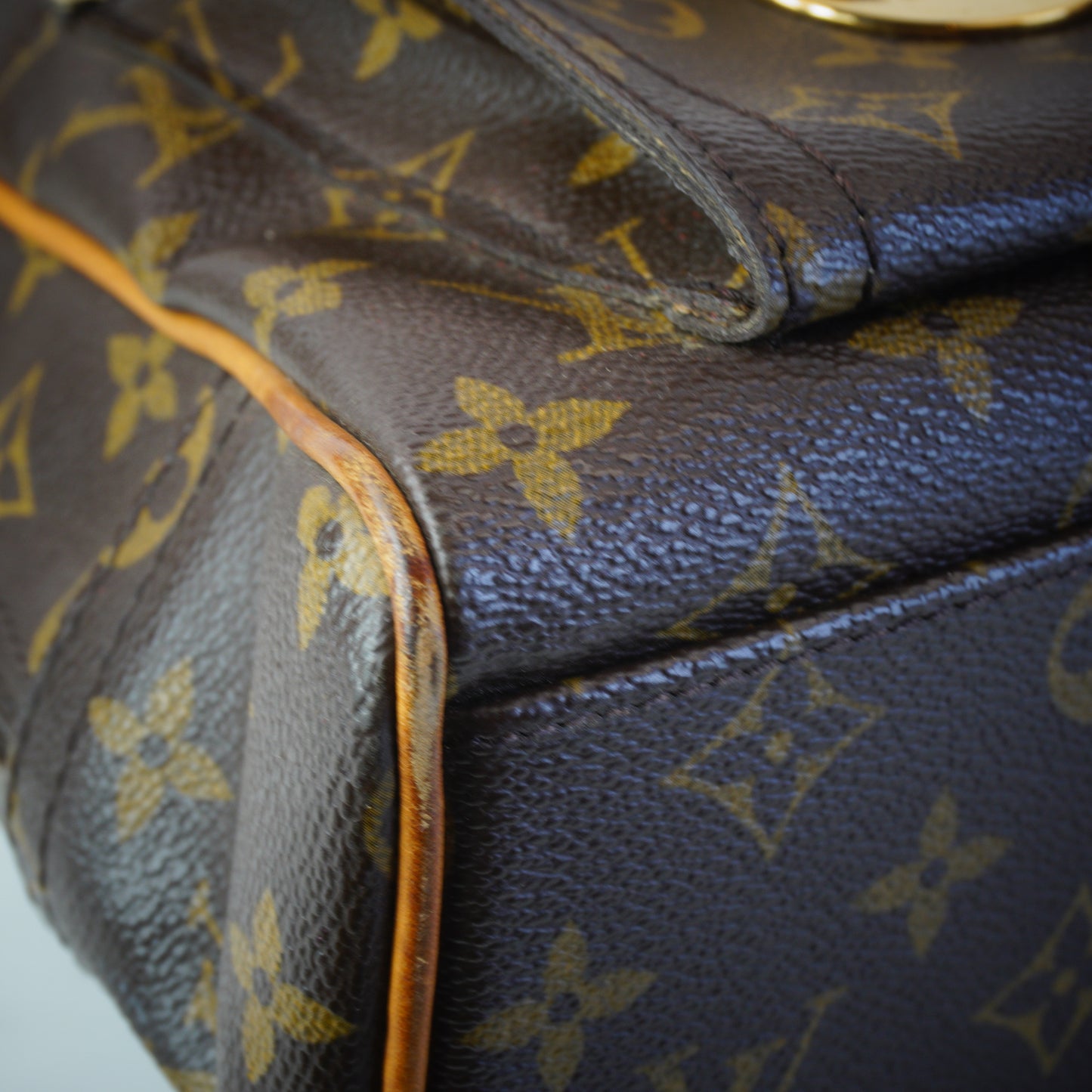 Louis Vuitton	Manhattan GM GHW