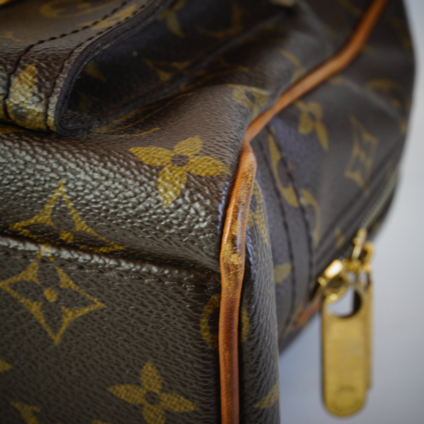 Louis Vuitton	Manhattan GM GHW