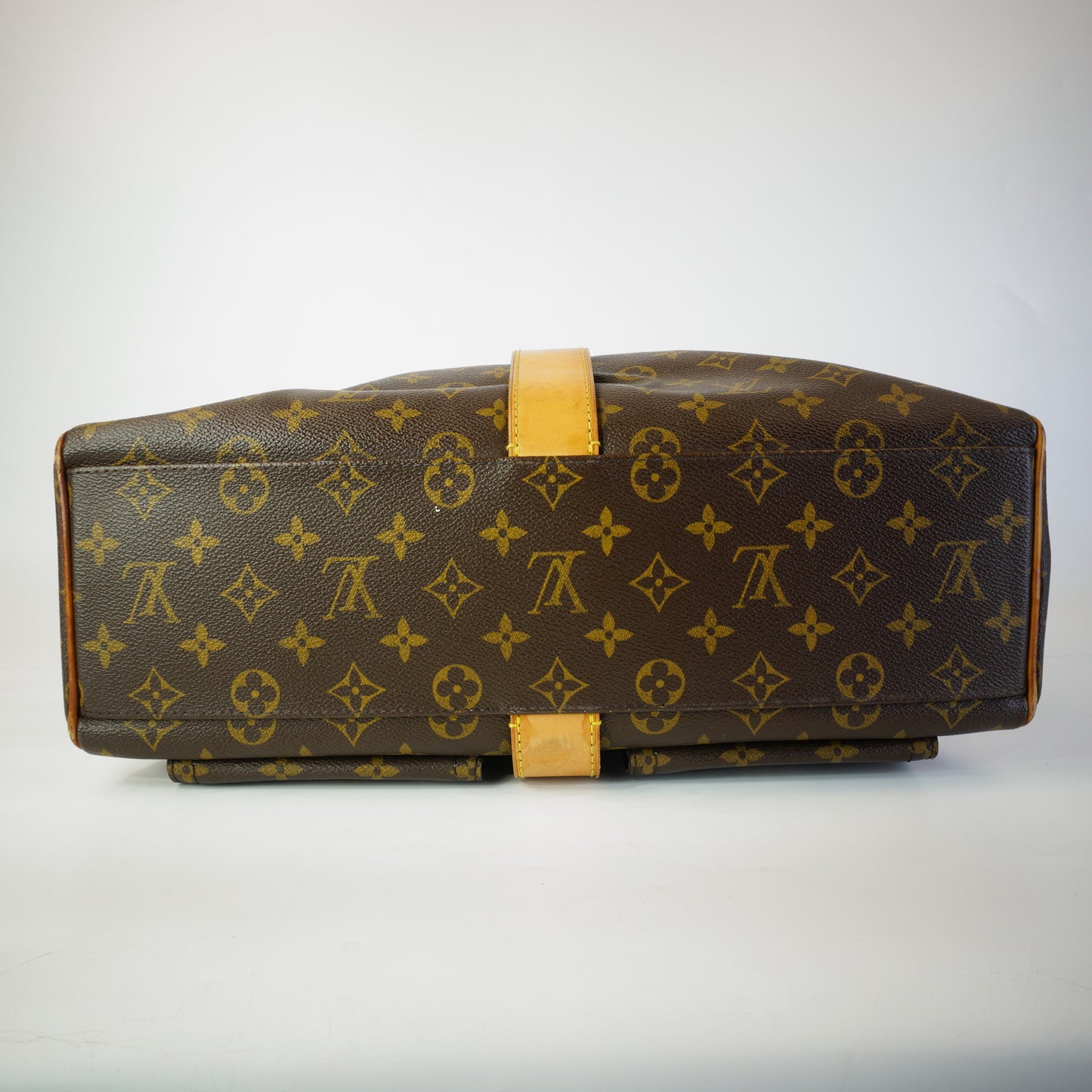 Louis Vuitton	Manhattan GM GHW