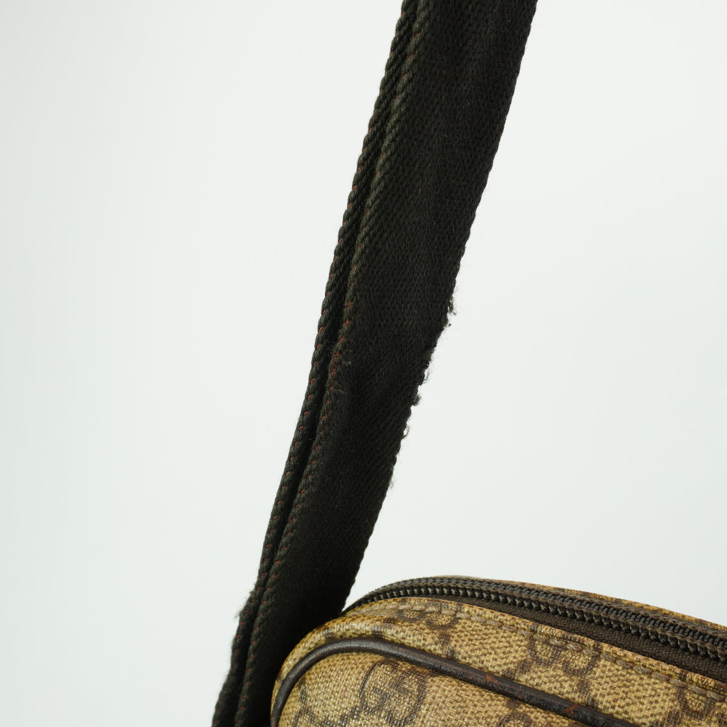 Gucci GG Supreme Mono Messenger Bag Small SHW