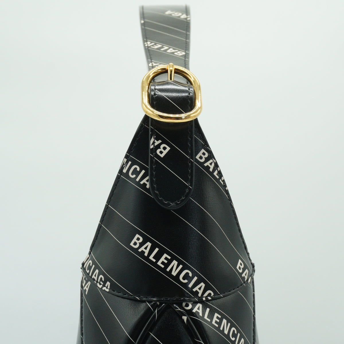 Gucci	Balenciaga Hacken Large Project Jackie Black GHW