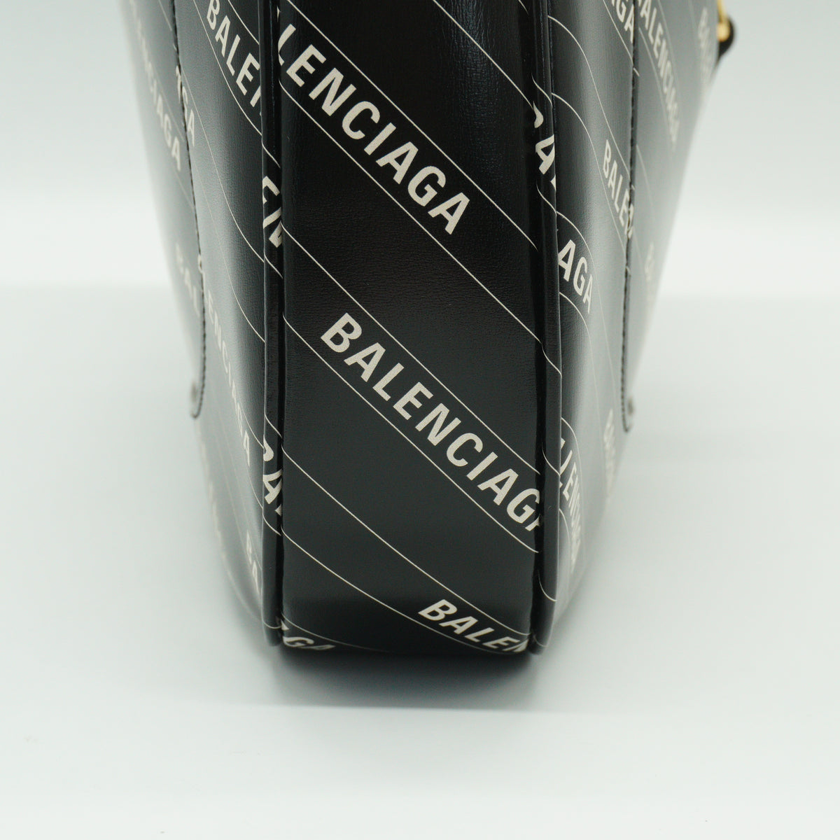 Gucci	Balenciaga Hacken Large Project Jackie Black GHW