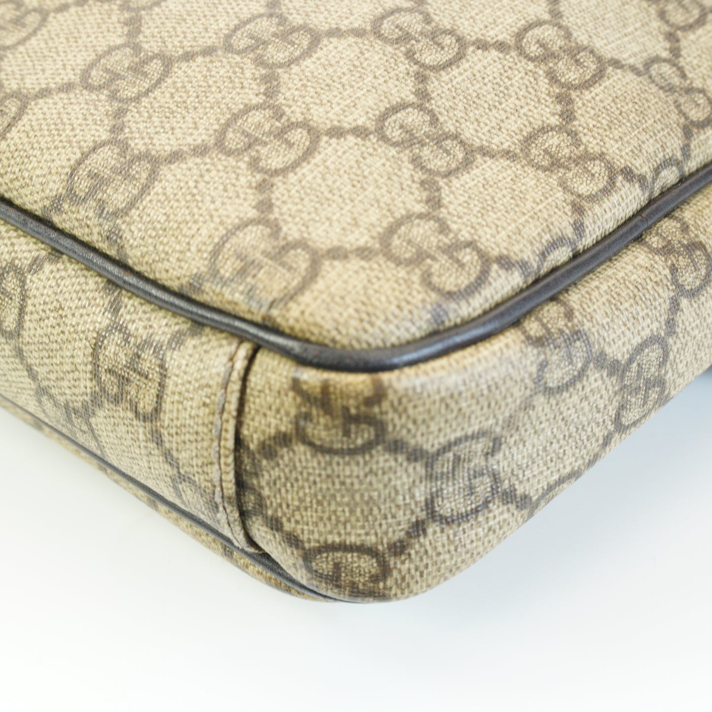 Gucci GG Supreme Mono Messenger Bag Small SHW