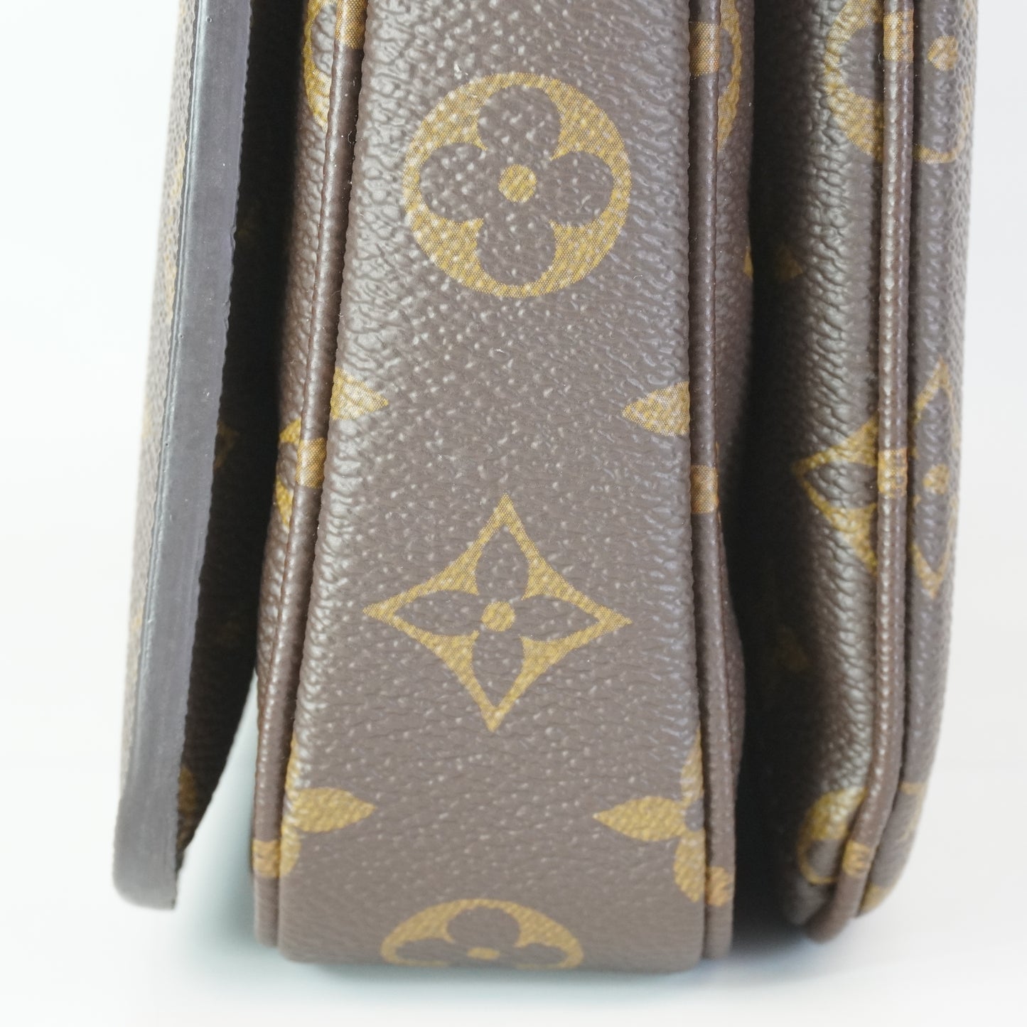 Louis Vuitton	Pochette Metis