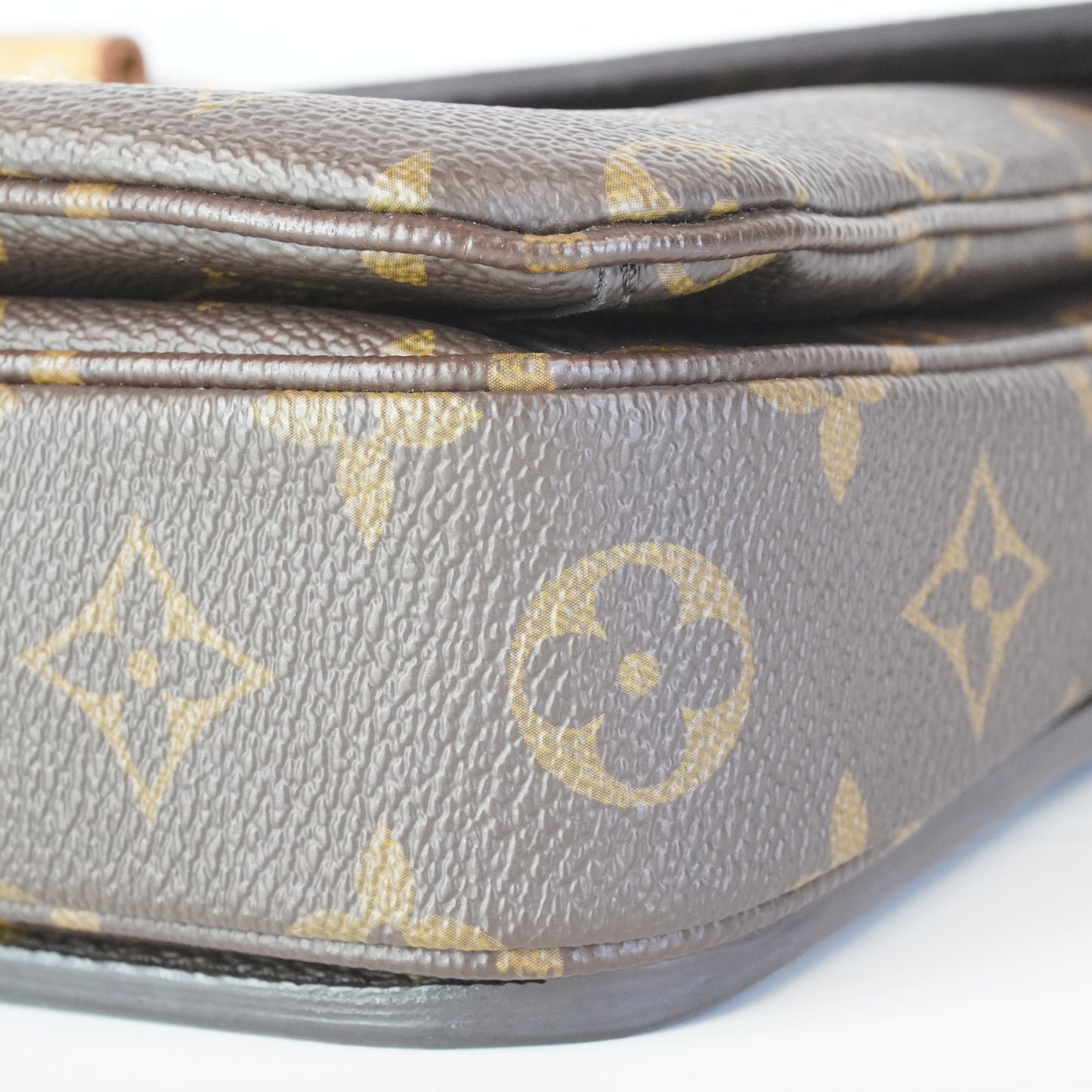 Louis Vuitton	Pochette Metis