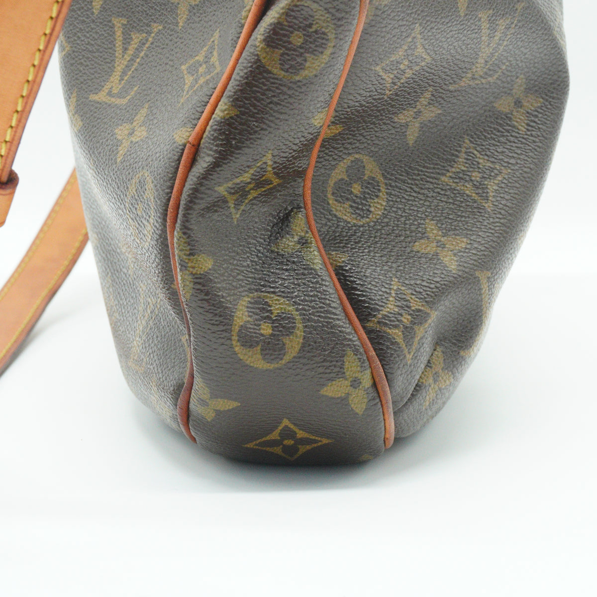 Louis Vuitton	Odeon GM Monogram Canvas GHW