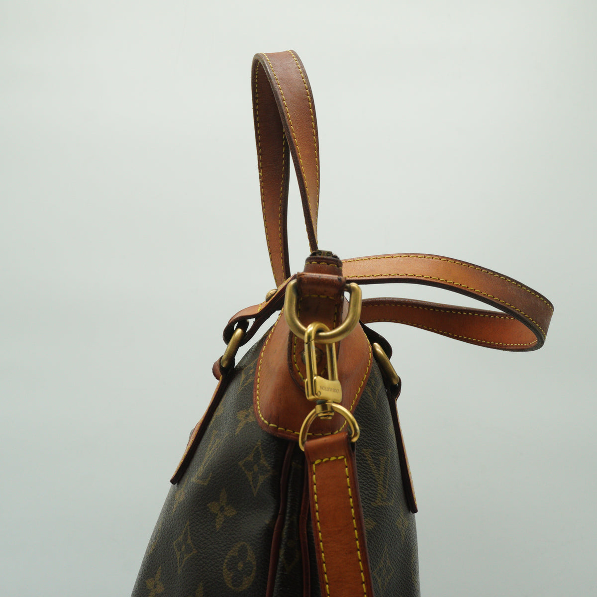 Louis Vuitton	Odeon GM Monogram Canvas GHW