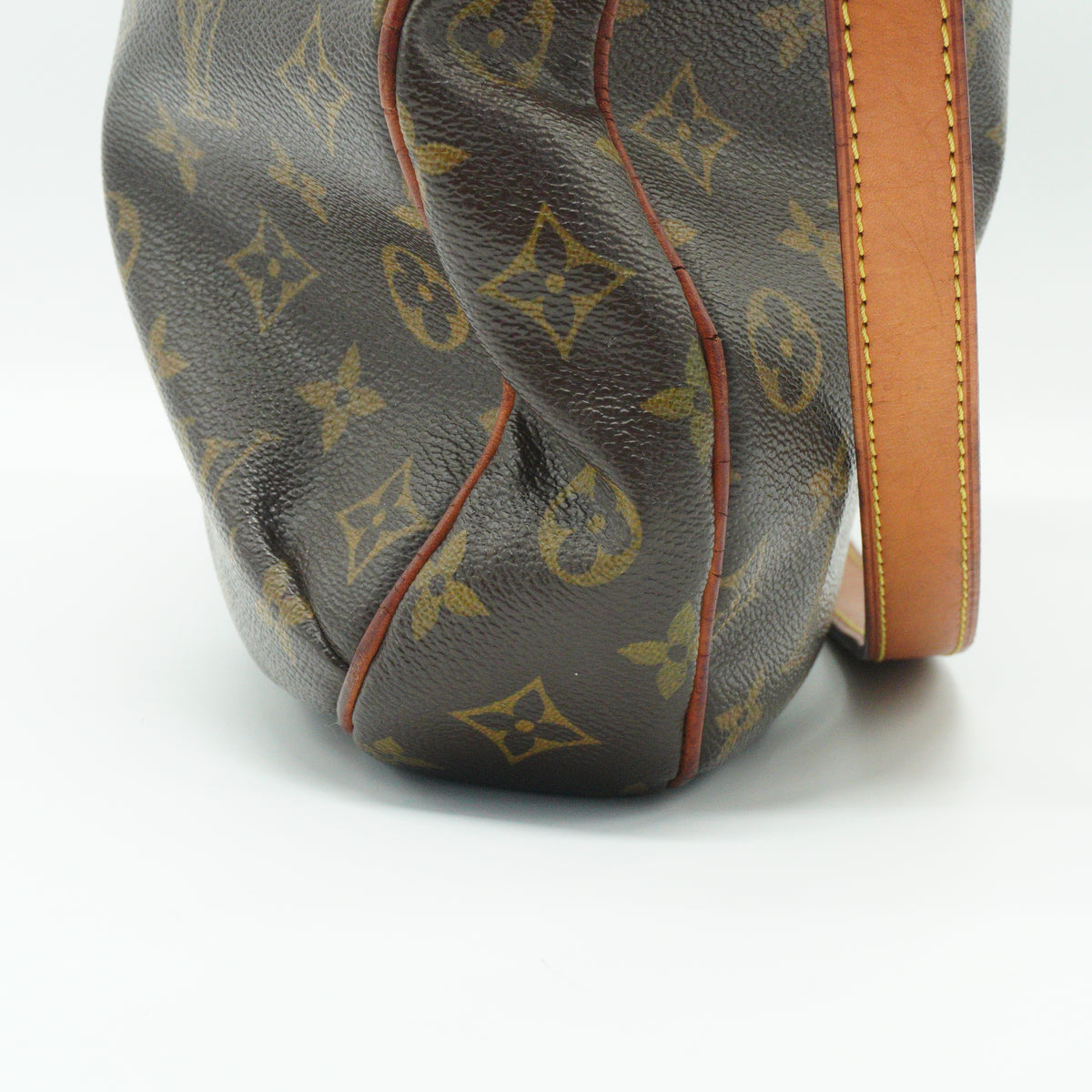 Louis Vuitton	Odeon GM Monogram Canvas GHW
