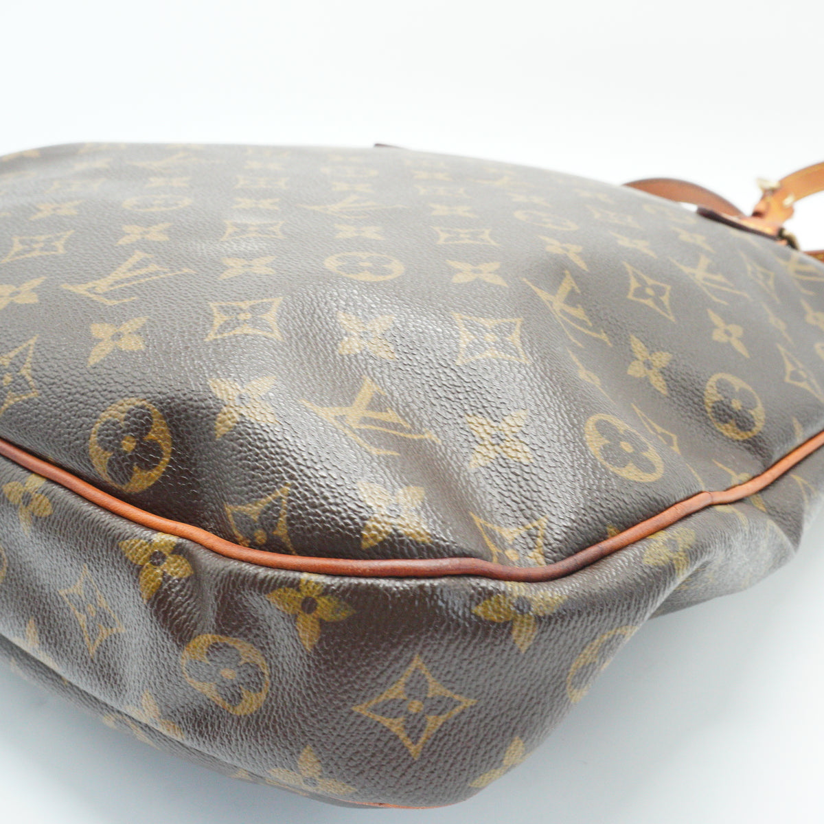 Louis Vuitton	Odeon GM Monogram Canvas GHW