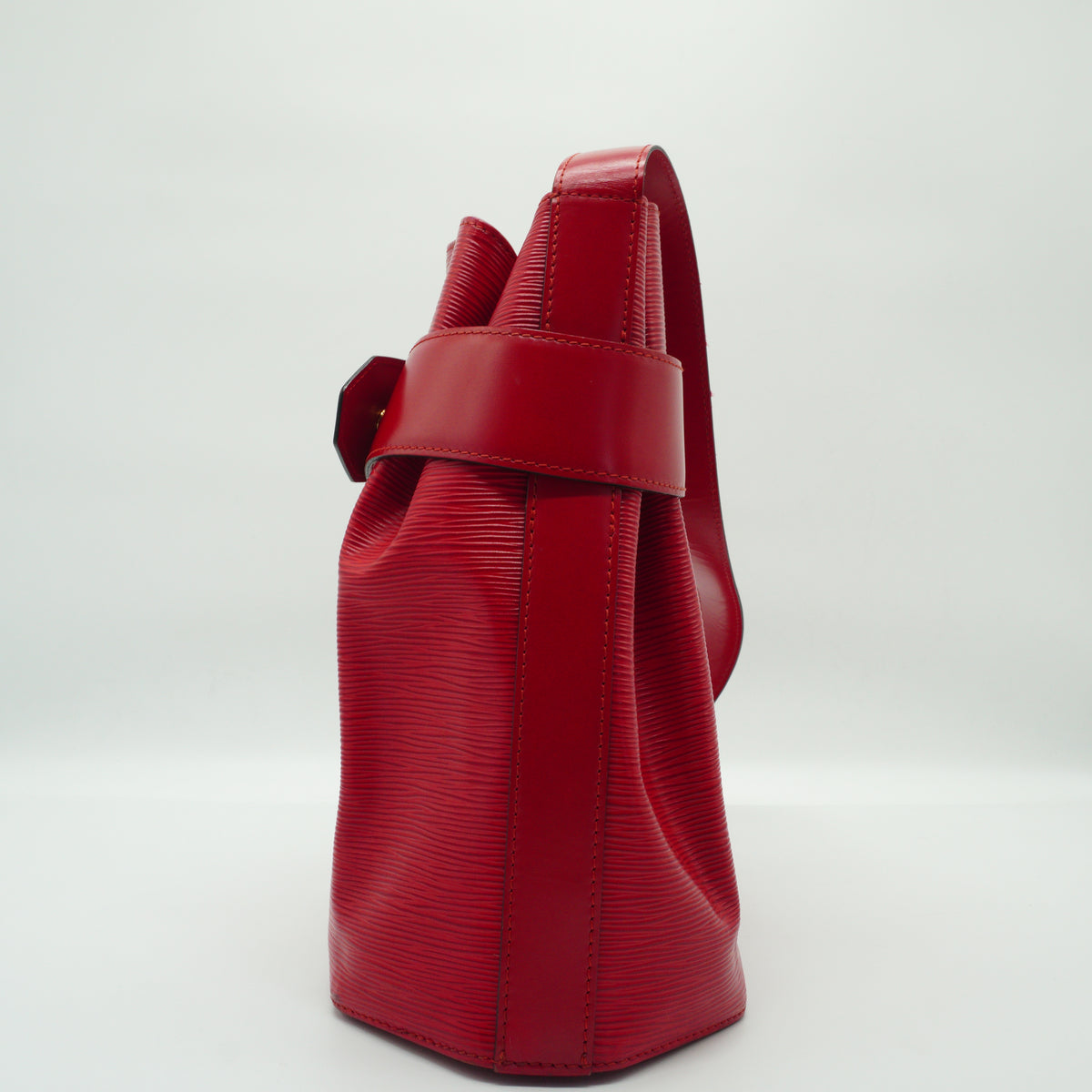 Louis Vuitton	Sac de Paul Medium Epi Red GHW