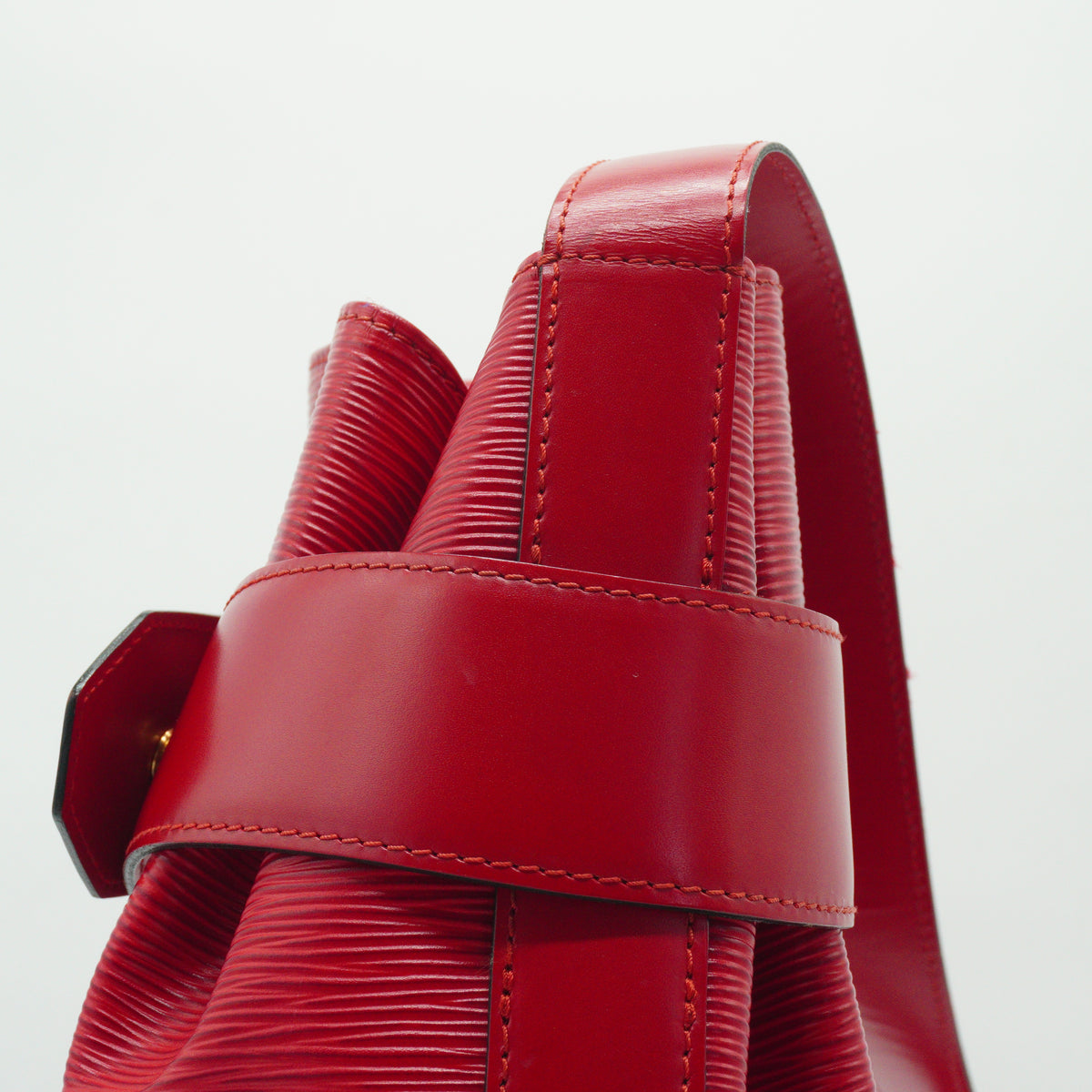 Louis Vuitton	Sac de Paul Medium Epi Red GHW