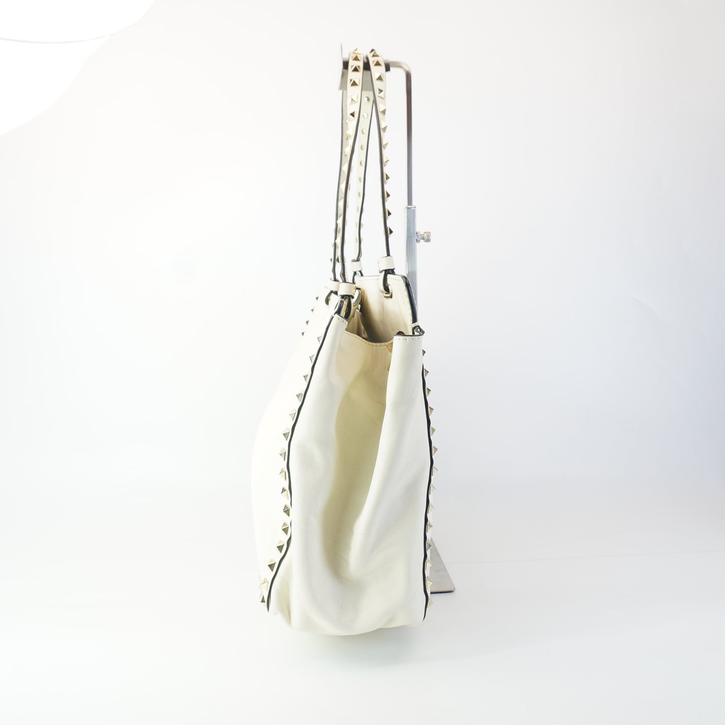 Valentino Rockstud Tote off white