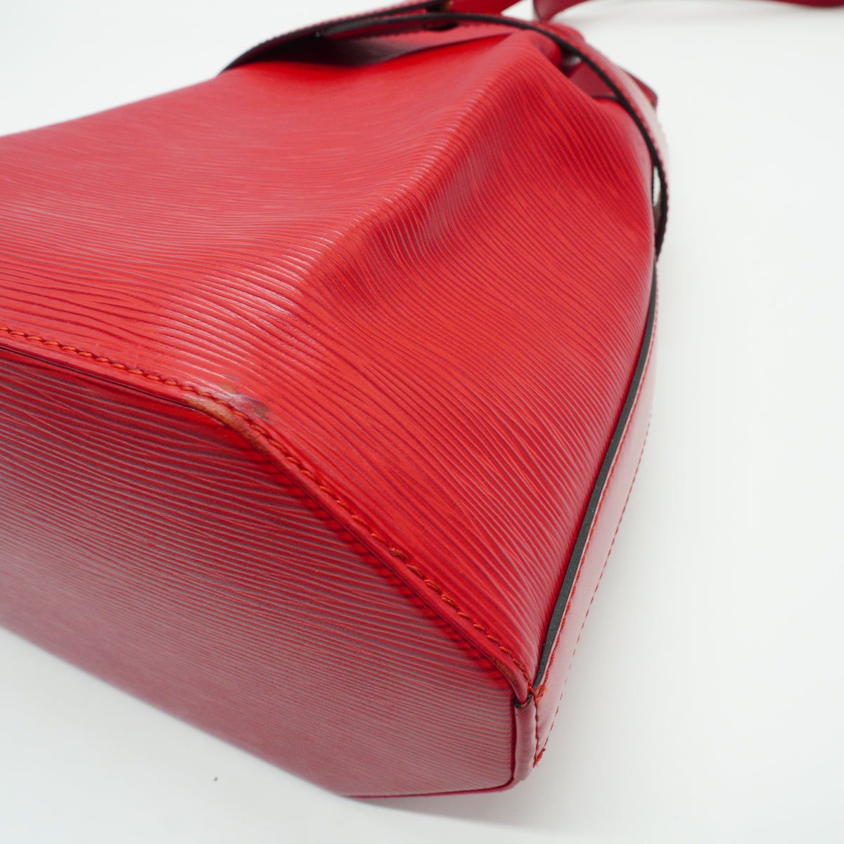 Louis Vuitton	Sac de Paul Medium Epi Red GHW