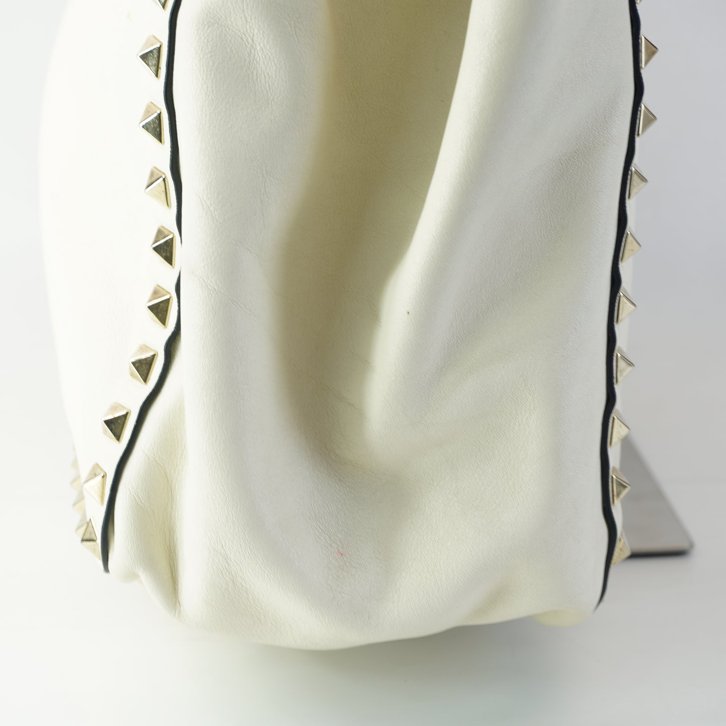 Valentino Rockstud Tote off white