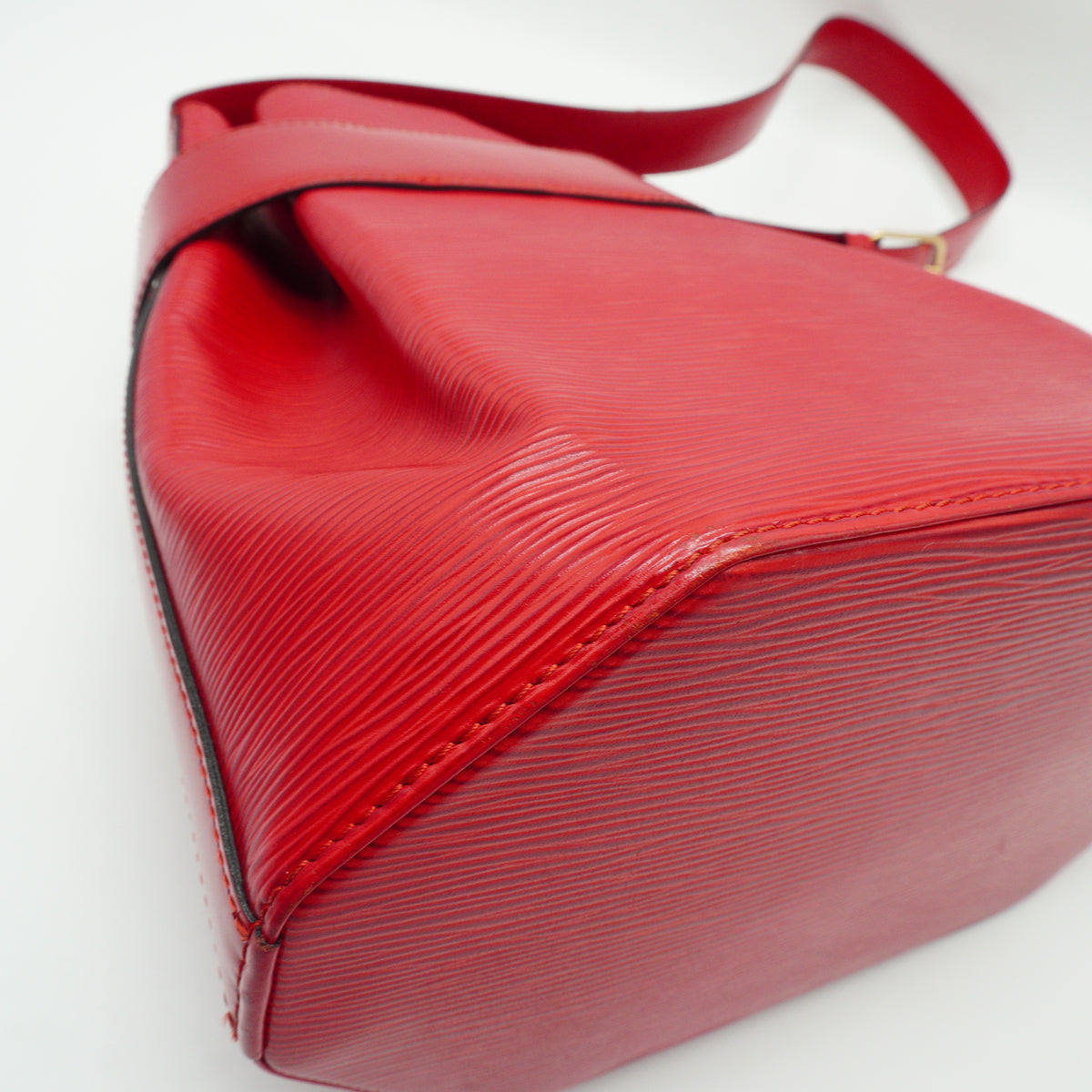 Louis Vuitton	Sac de Paul Medium Epi Red GHW