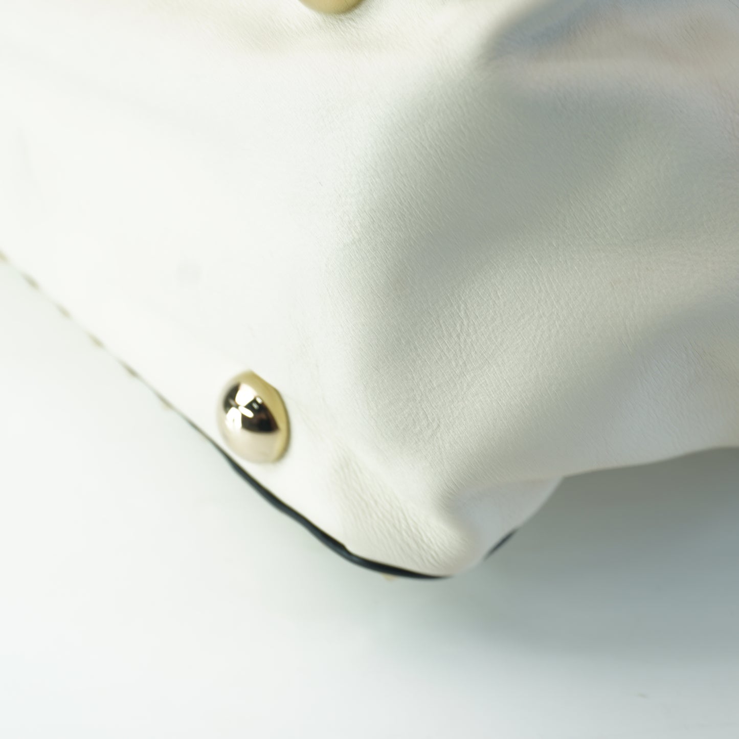 Valentino Rockstud Tote off white