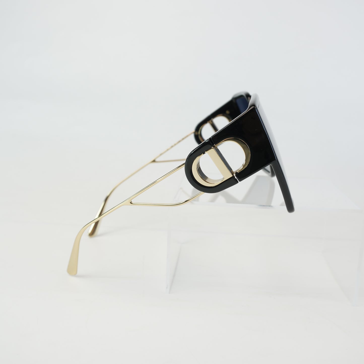 Dior	Black Oversized Frame