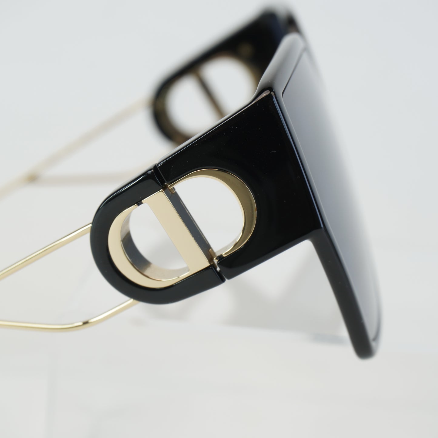 Dior	Black Oversized Frame