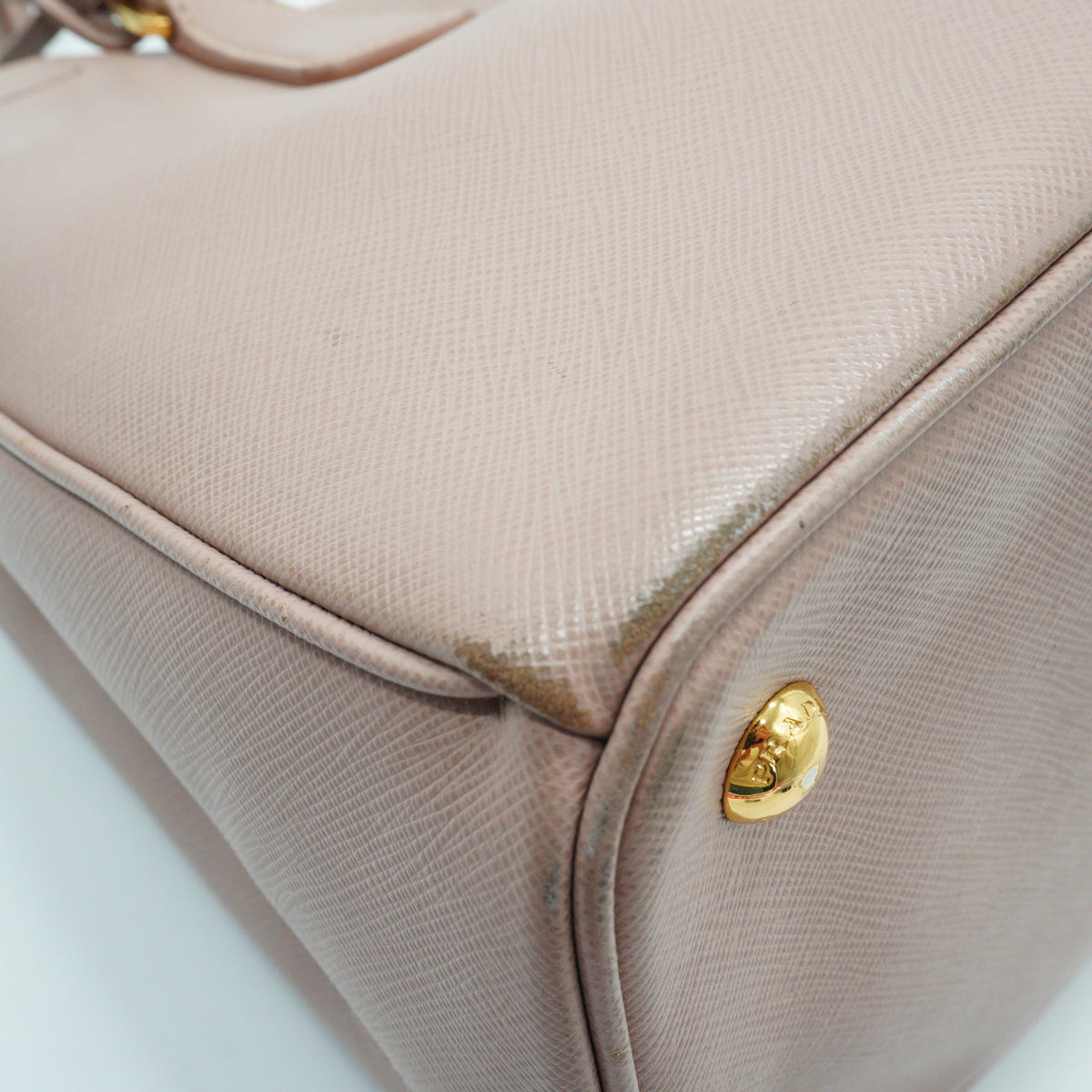 Prada	Galleria Saffiano Leather Bag GHW Medium