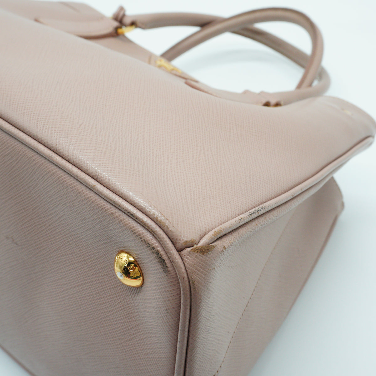 Prada	Galleria Saffiano Leather Bag GHW Medium