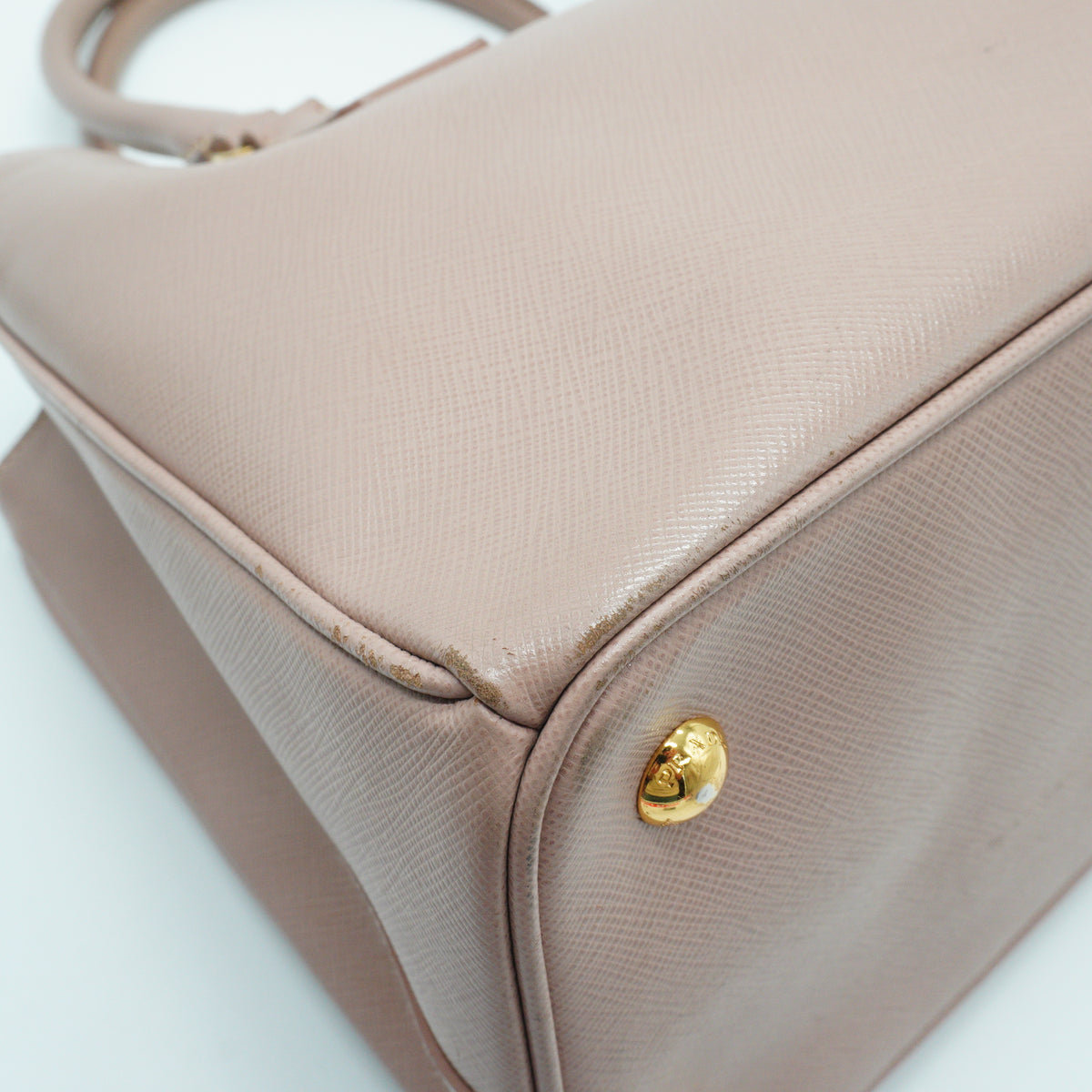Prada	Galleria Saffiano Leather Bag GHW Medium