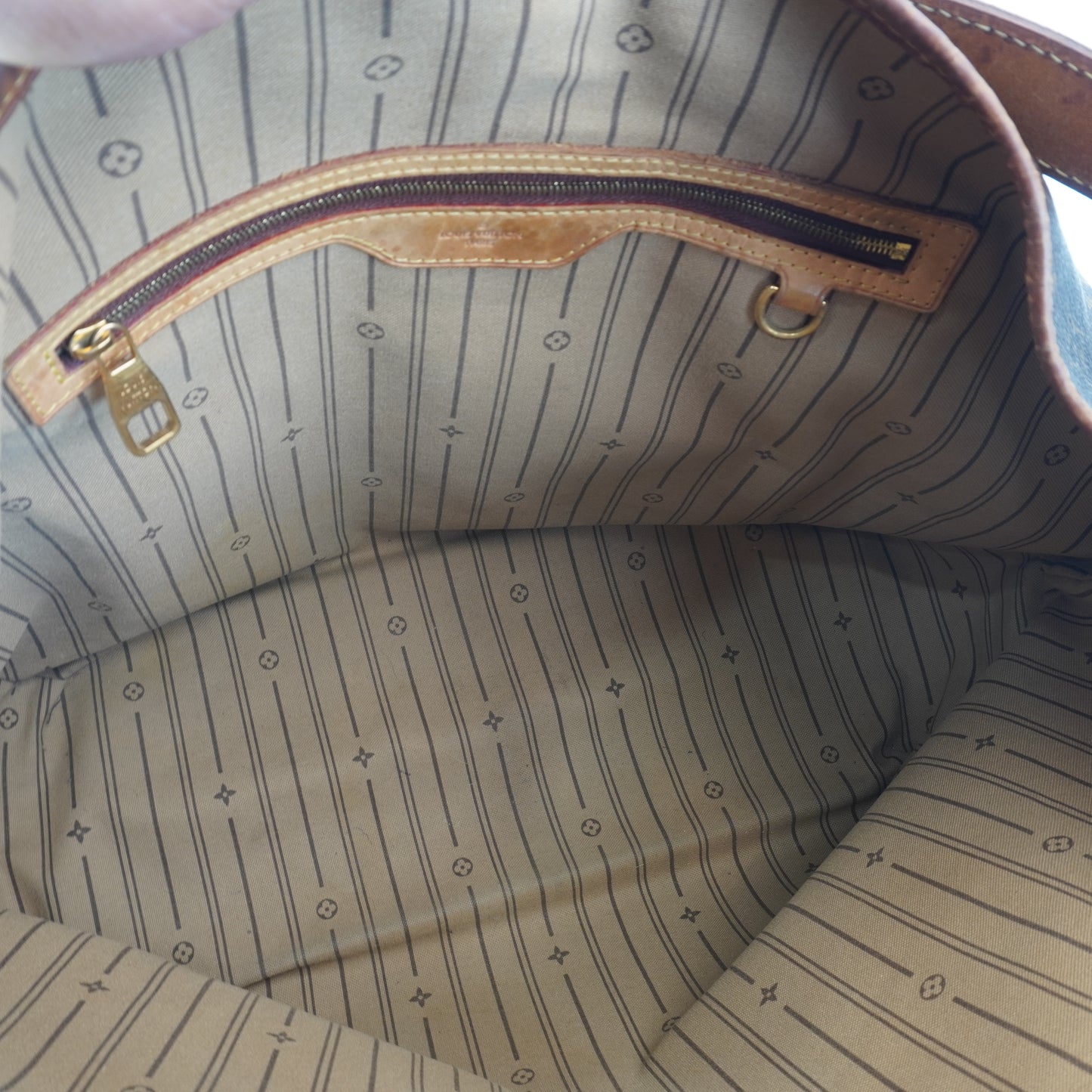 Louis Vuitton	Delightfull Bag