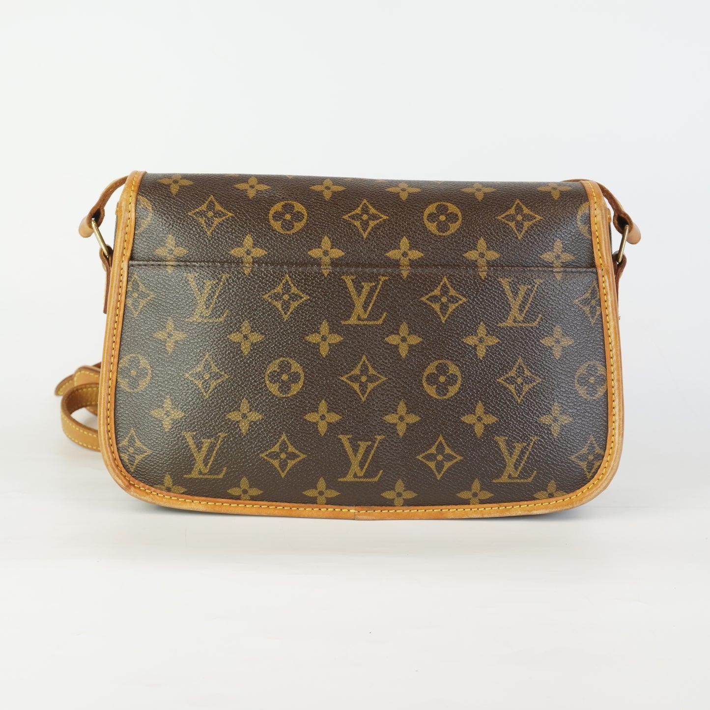 Louis Vuitton	Sologne