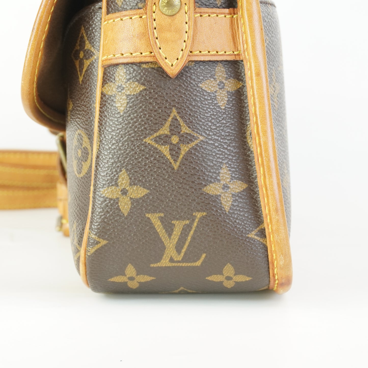 Louis Vuitton	Sologne