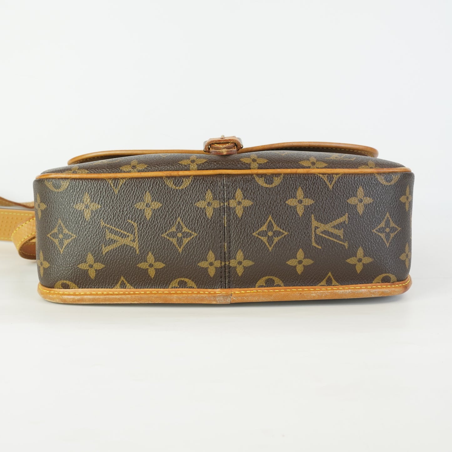 Louis Vuitton	Sologne