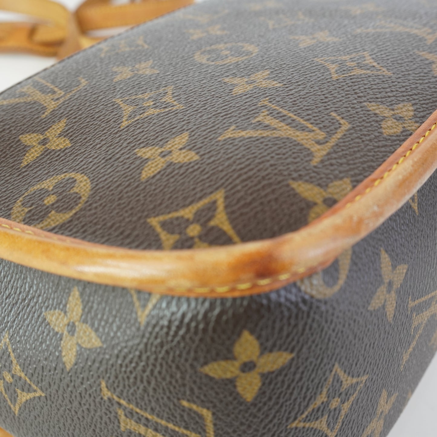 Louis Vuitton	Sologne