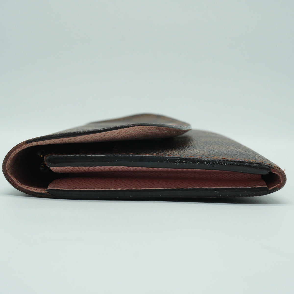 Louis Vuitton	Emilie Wallet GHW