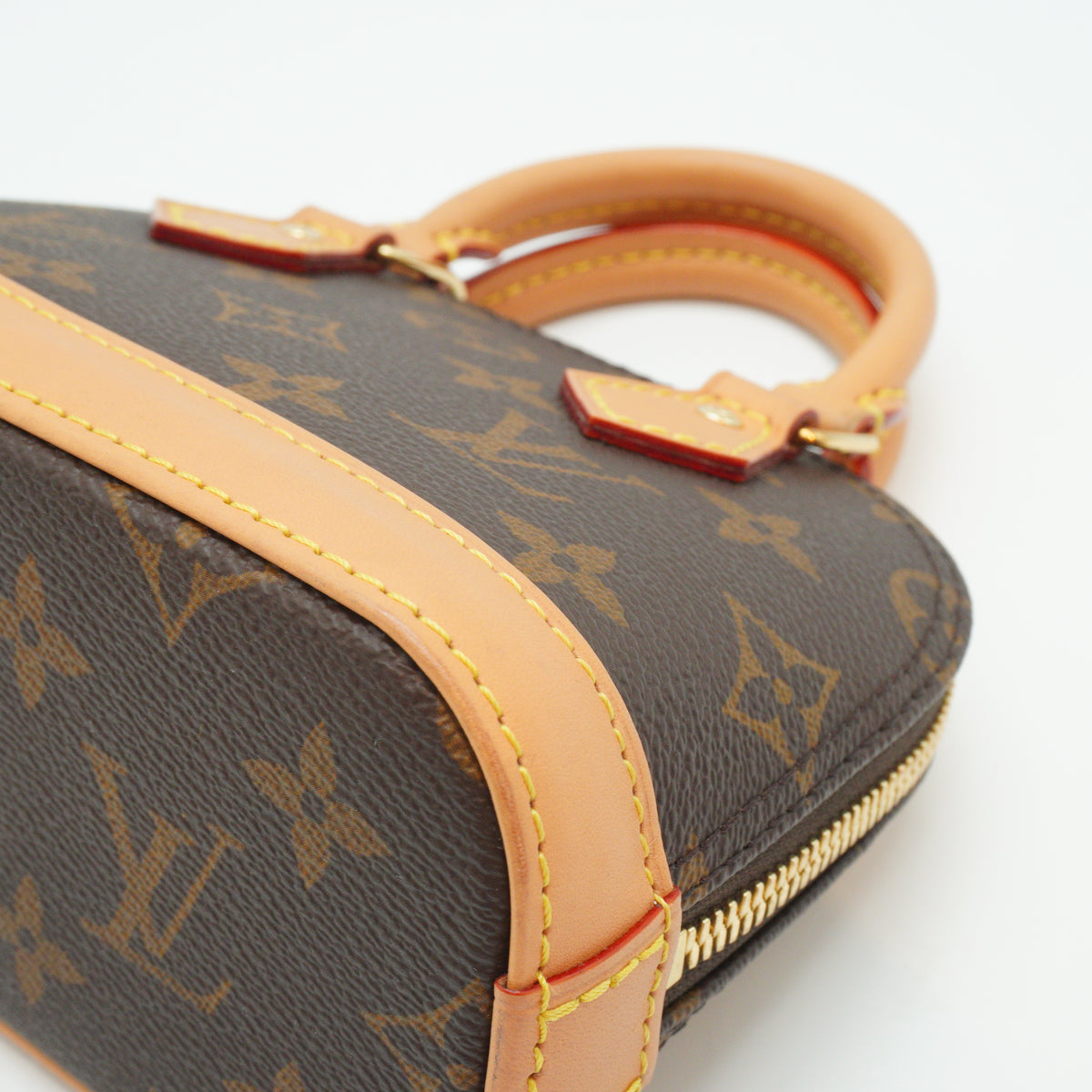Louis Vuitton	Alma Monogram Nano GHW