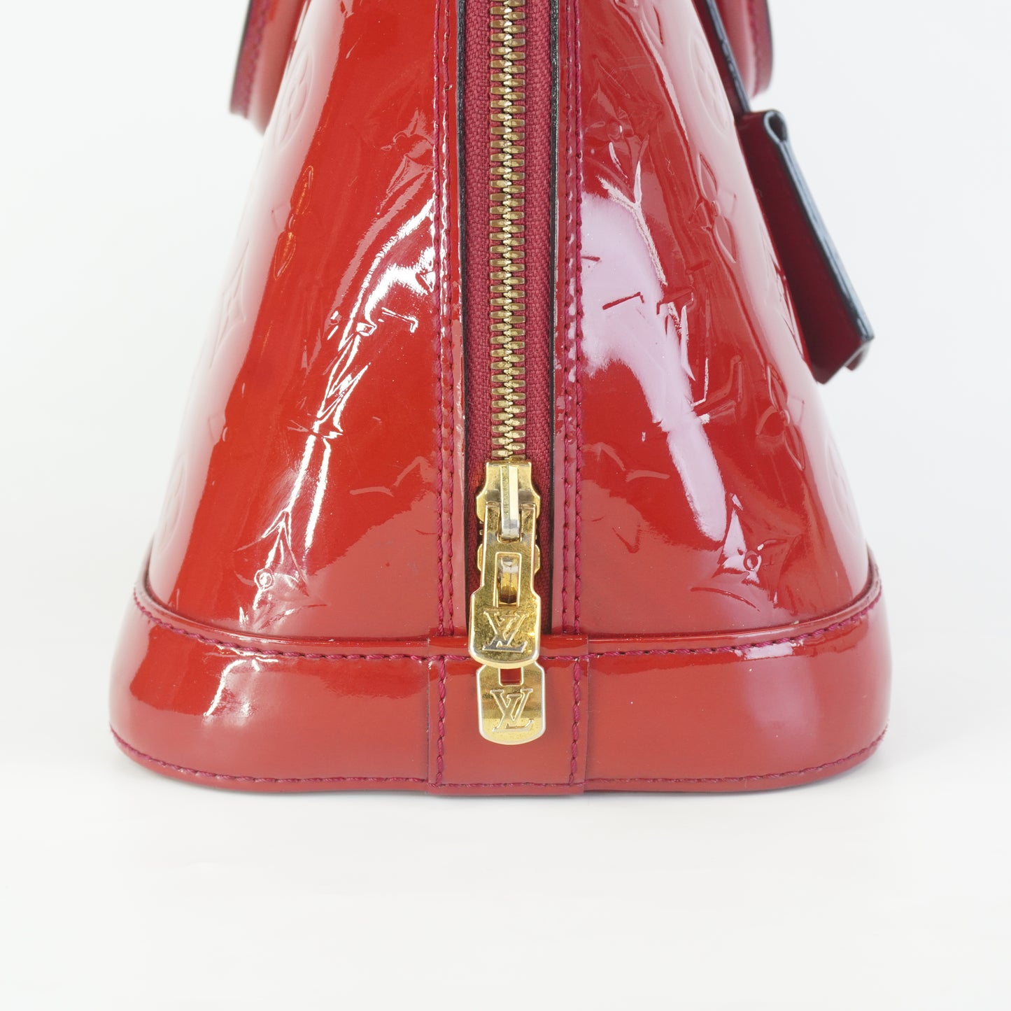 Louis Vuitton	Alma PM red