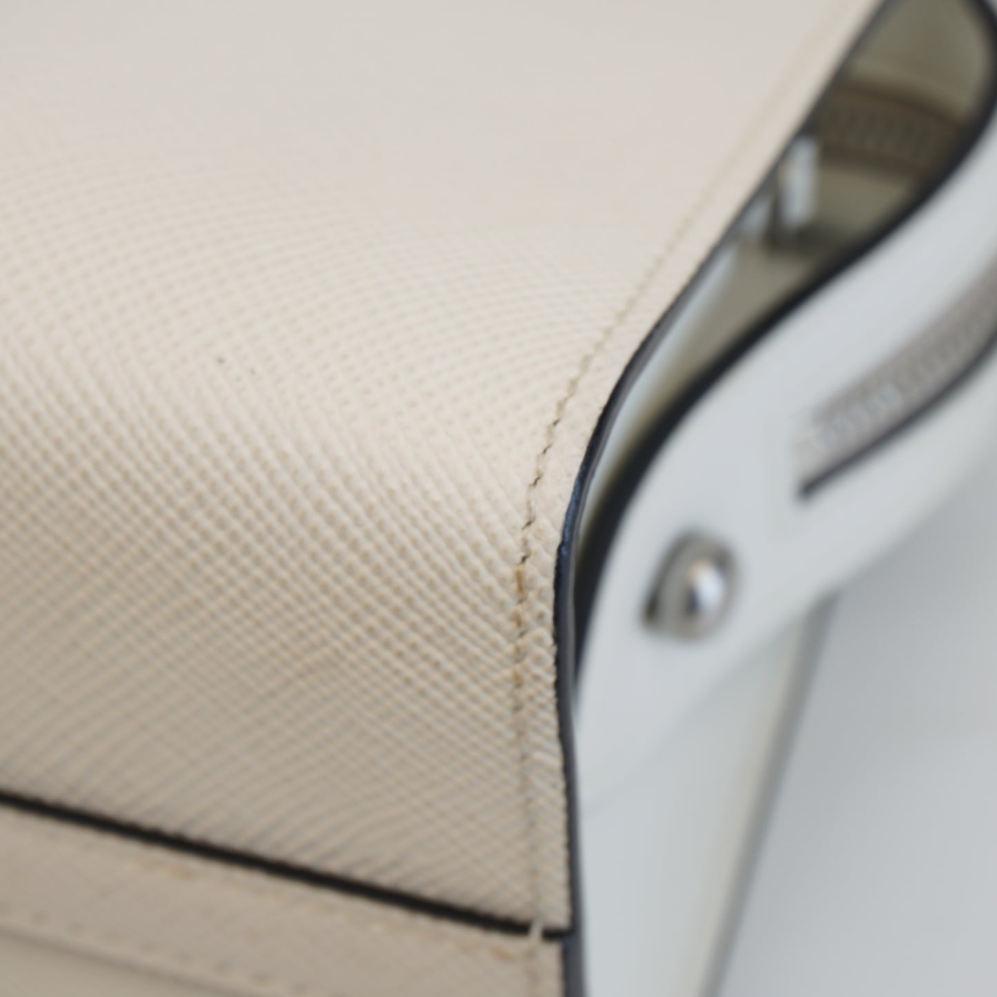 Prada White Cuir Mini