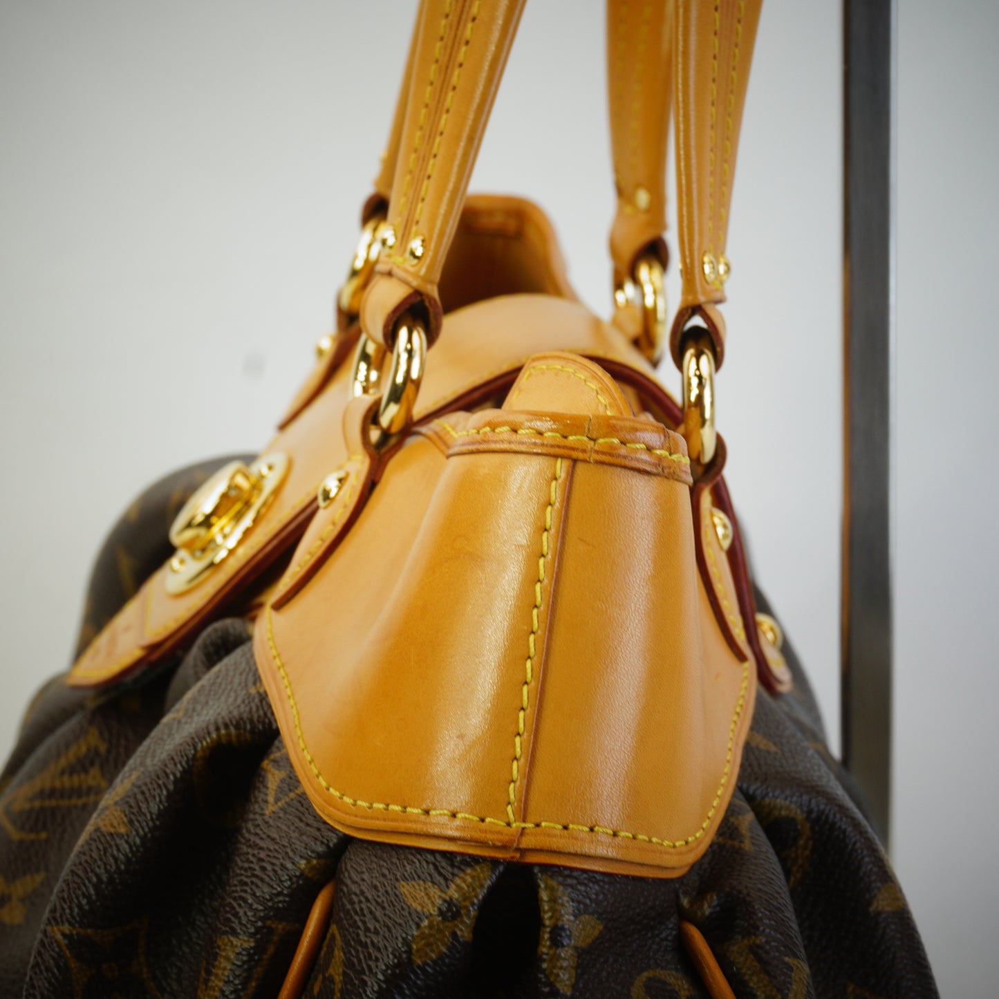 Louis Vuitton	Boetie PM Monogram Canvas GHW Medium