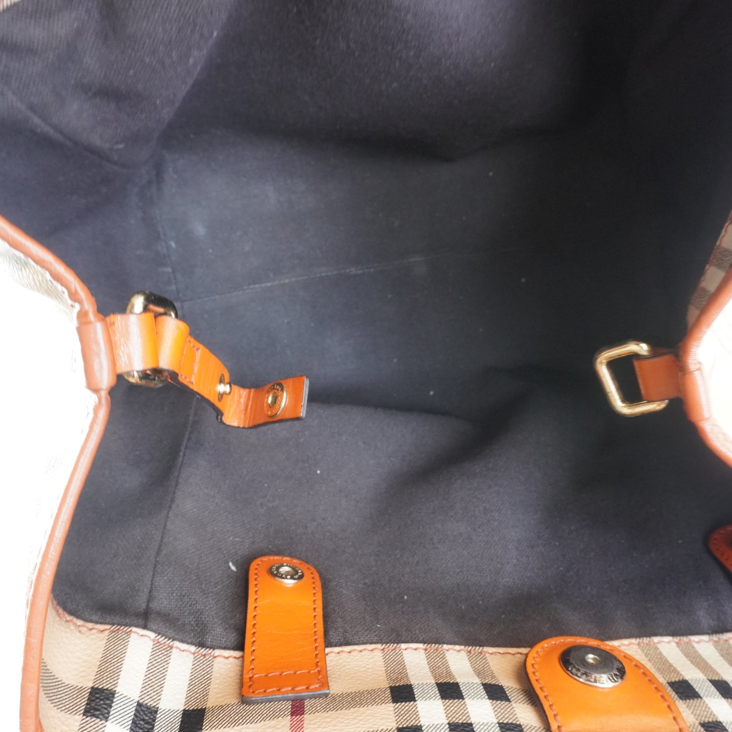 Burberry	Saddle Bag