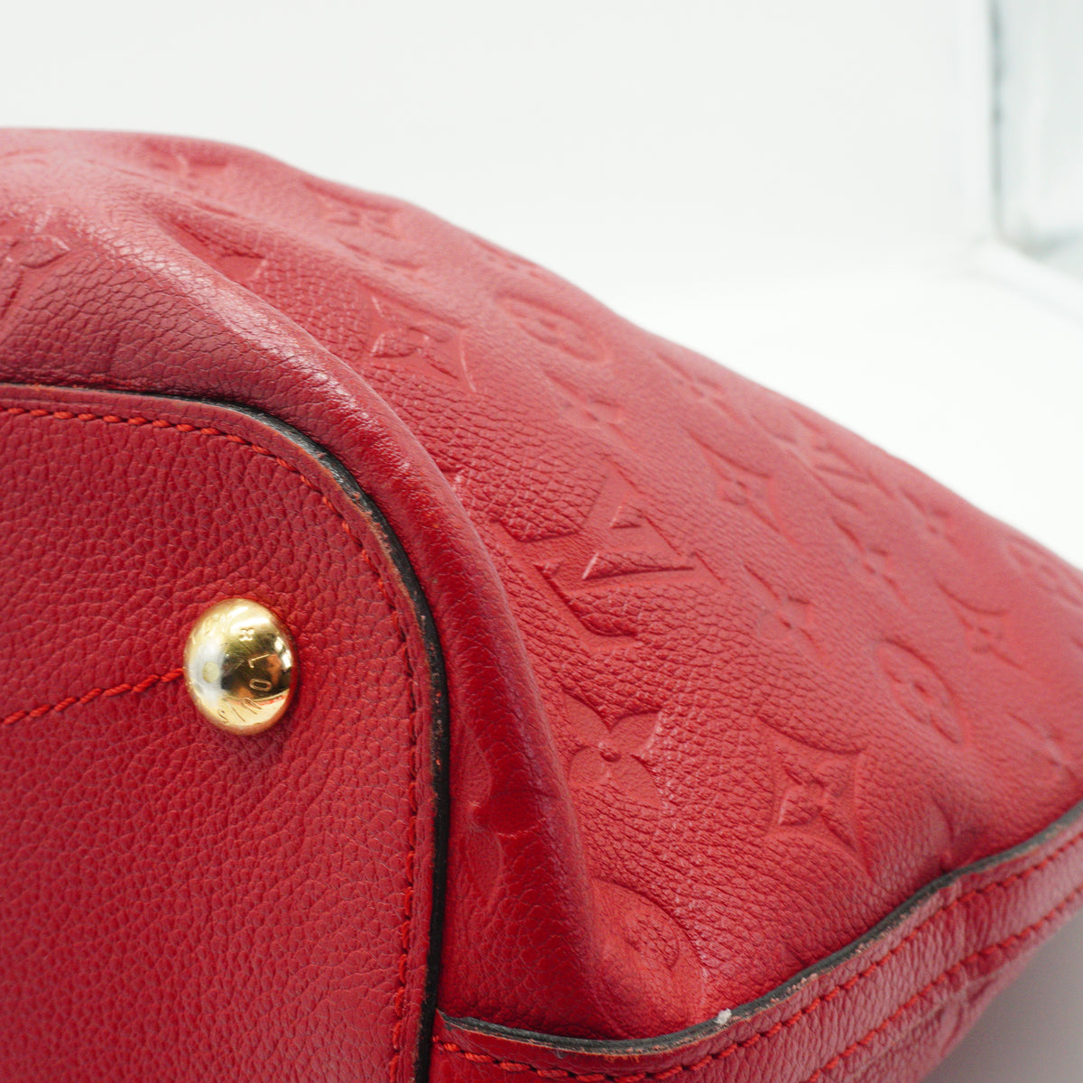 Louis Vuitton	Magazine Bag Red Medium GHW
