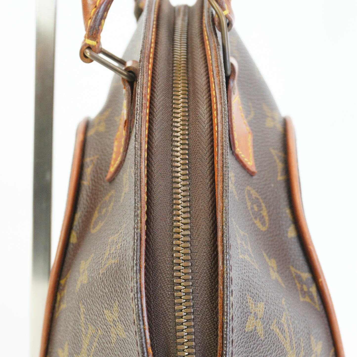 Louis Vuitton	Elipse GHW Small