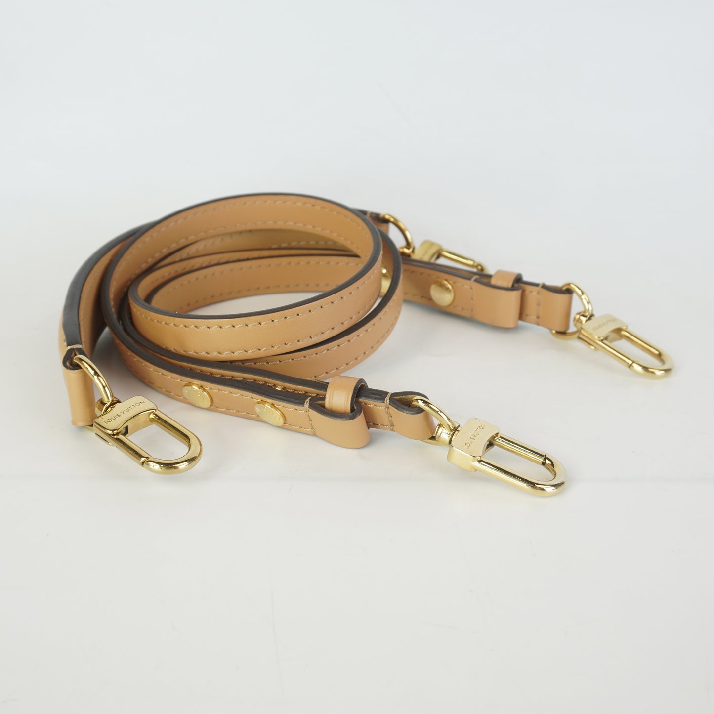 Louis Vuitton	Neonoe Empriente
