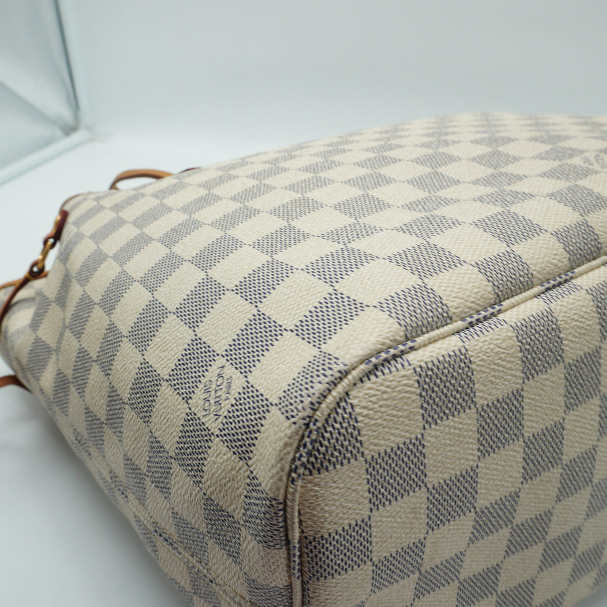 Louis Vuitton	Neverfull MM Azure GHW