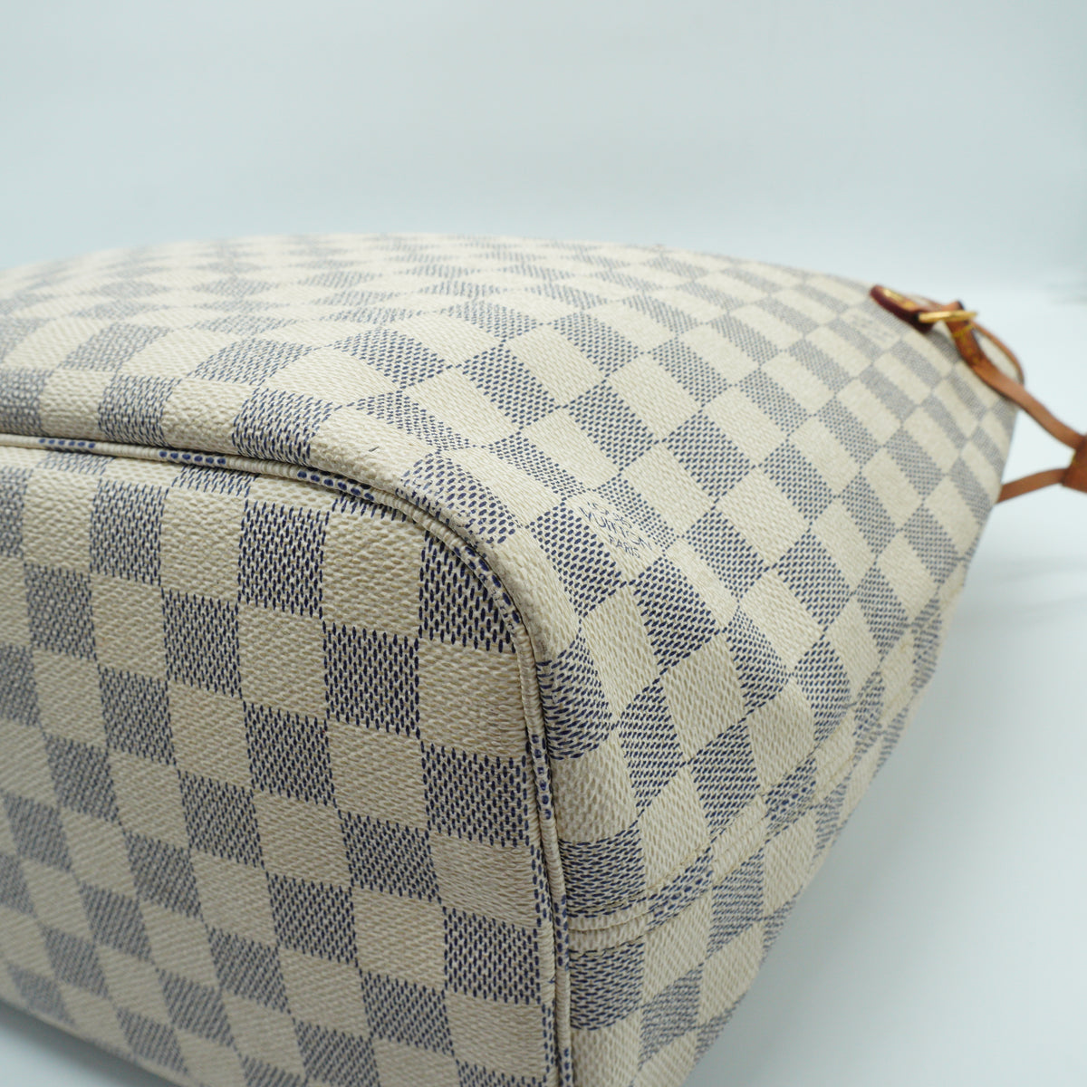 Louis Vuitton	Neverfull MM Azure GHW