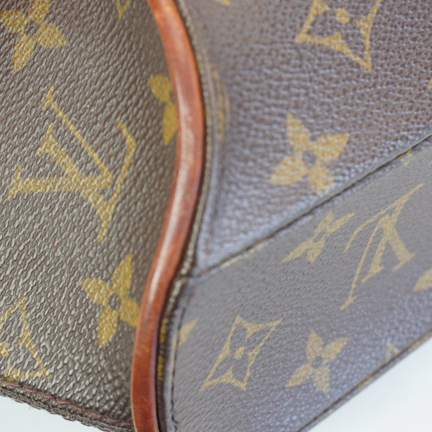 Louis Vuitton	Elipse GHW Small