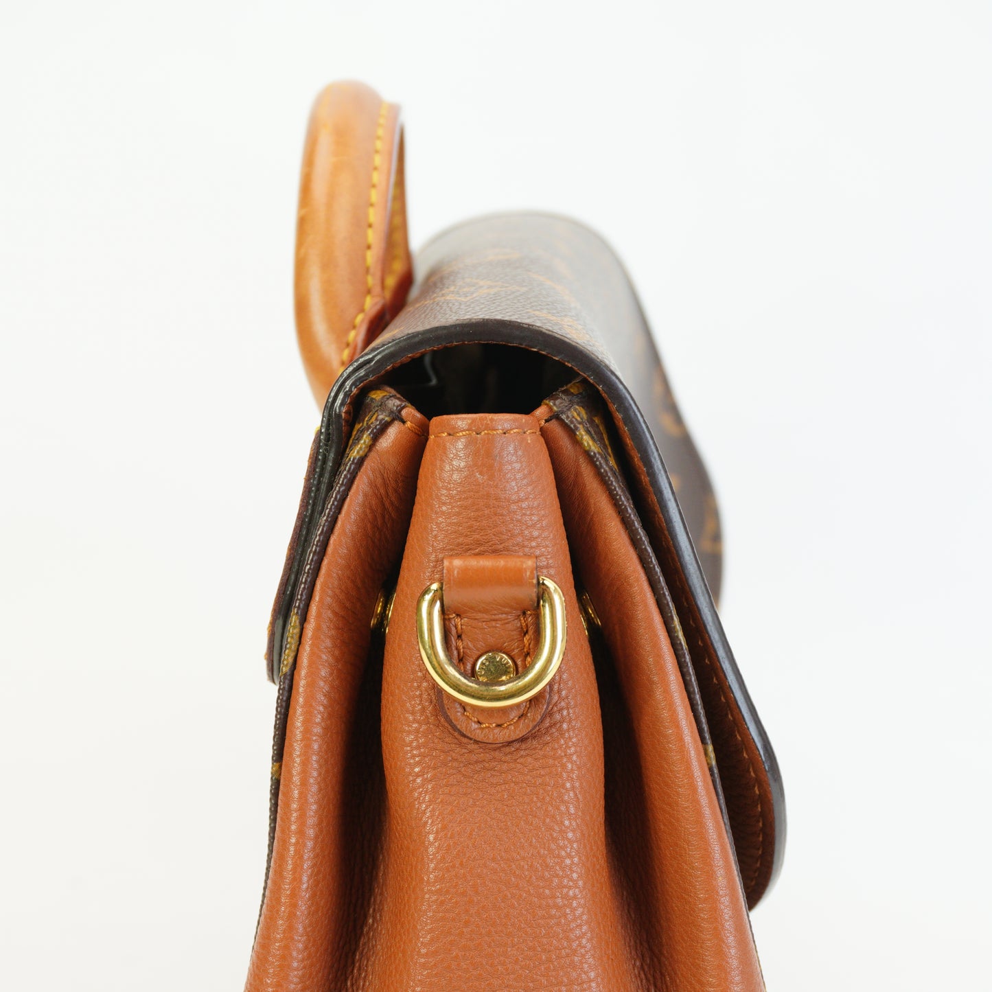 Louis Vuitton	Eden MM Handbag GHW Medium
