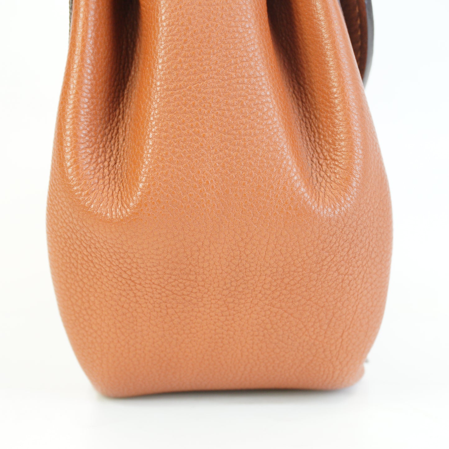 Louis Vuitton	Eden MM Handbag GHW Medium
